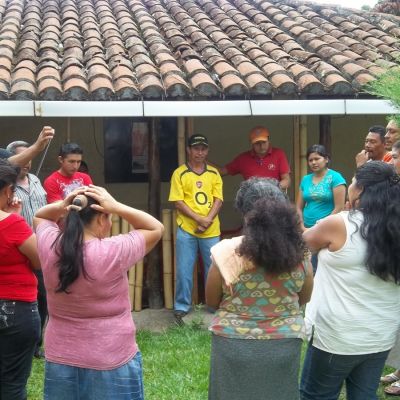 Talleres comunitarios con grupos intercomunales de Berli?n y Alegria (El Salvador).