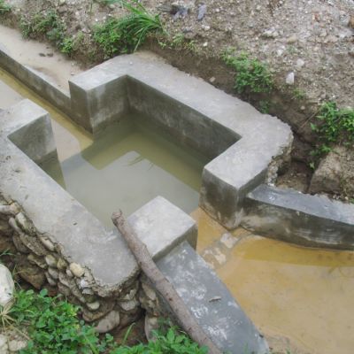 Construcción de canales para el regadío,  Parc Cadeau.
