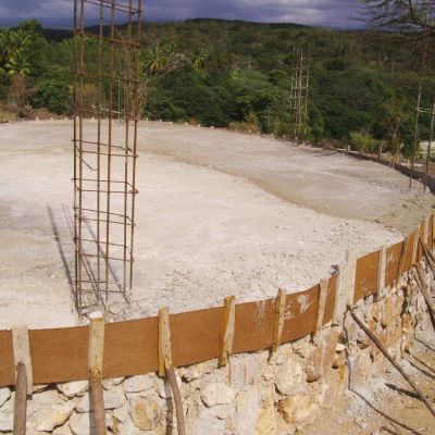 Construcción de canales para el regadío,  Parc Cadeau.