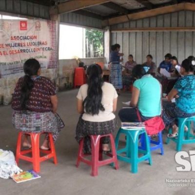 Talleres con promotoras Sociales Comunitarias.