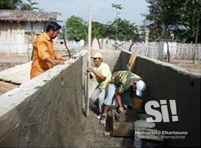 Construcción de la piscina de tratamiento de conservación. Santa Elena, Ecuador.