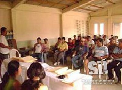 Reunión de la asociación Corporación La Noble Guadua de Santa Elena, Ecuador.