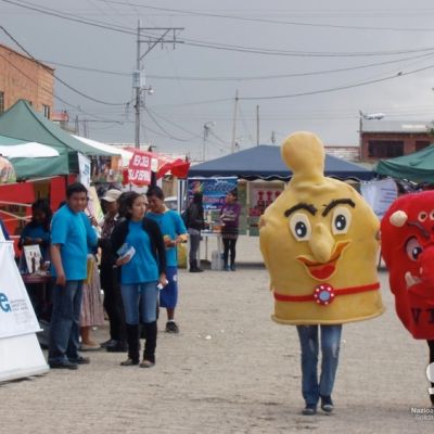 Jóvenes y adolescentes participan en la campaña de concienciación sobre los derechos sexuales y reproductivos en el Alto y Chulumani.