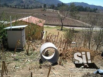 Zanjeado para colocación de pozos sumideros.