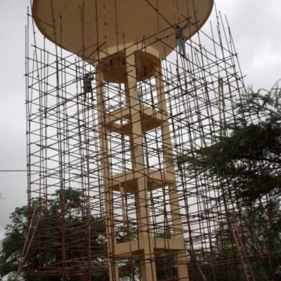 Construcción de un depósito para abastecer de agua a la población, tanto para el riego, como para consumo. Kebemer, Senegal.