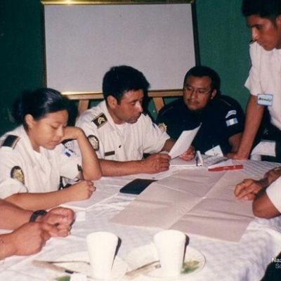 Dinamica del taller de capacitacio?n en violencia de ge?nero a agentes de la Polici?a Nacional Civil de Guatemala.