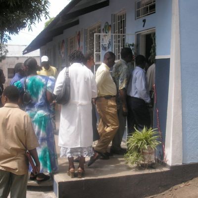 Inauguración de la escuela de Muabvi, Mozambique.