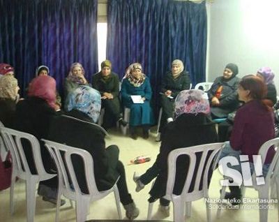 Sesión de sensibilización con HWC en Ramallah.