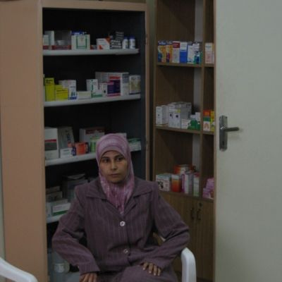 Selección y distribución de medicinas, campo de refugiados palestinos Nahr el Bared, Trípoli, Líbano.