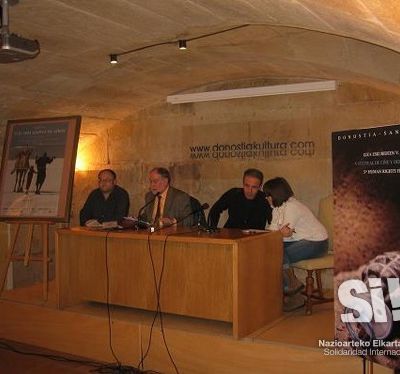 Presentación de los materiales en Donosti-San Sebastián.