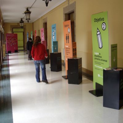 Exposición itinerante sobre los Objetivos de Desarrollo del Milenio en Portugalete.