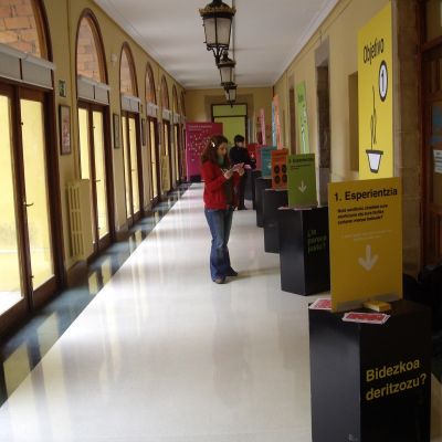 Exposición itinerante sobre los Objetivos de Desarrollo del Milenio en Portugalete.