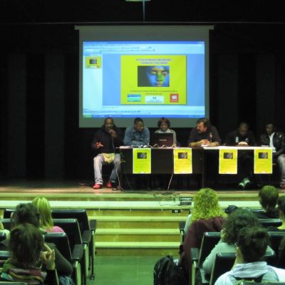 El CREA, Centro de Recursos Africanistas participa junto a Iñaki Gaminde en una mesa redonda sobre diferencias lingüísticas organizada por el departamento de didáctica de la lengua y la literatura de la Escuela de Magisterio de la UPV/EHU.