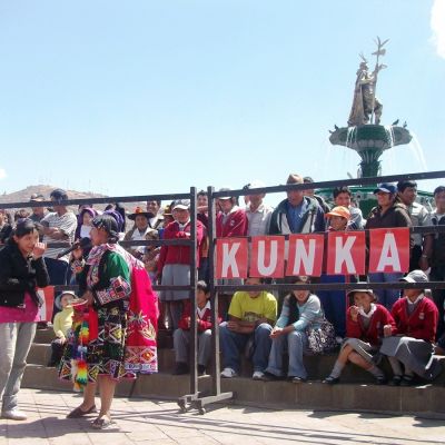 Campaña para promover el uso del quechua  en Cusco, Perú.